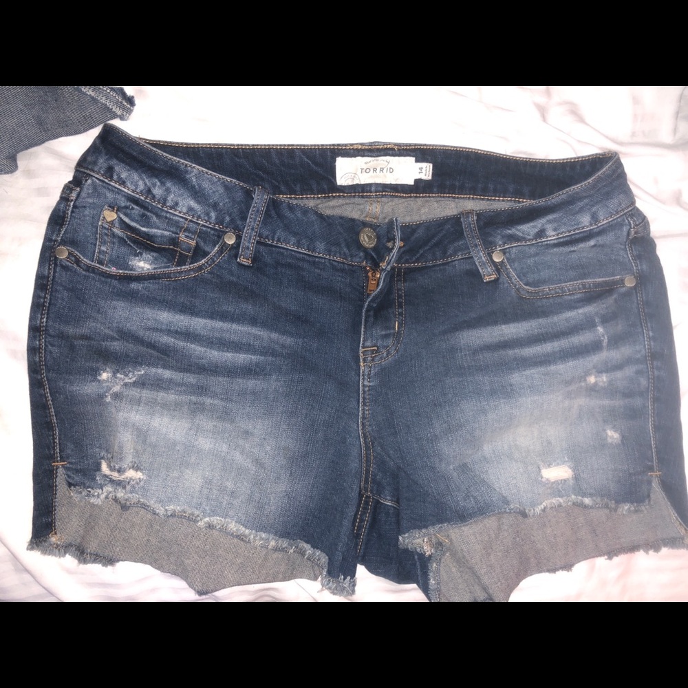 Torrid shorts size 14